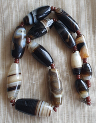 Unique Pattern African Middle eastern eye Agate Sulimani beads necklace mala