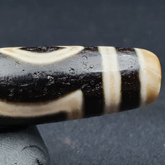 Power Bead INDO TIBETAN Himalayan 3 Eyes window Pattern Agate bead Amulet Dzi