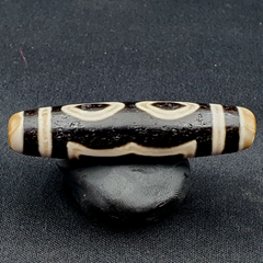 Power Bead INDO TIBETAN Himalayan 3 Eyes window Pattern Agate bead Amulet Dzi