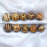 Lot 10 Beads Rare Patterns South Asian Burmese Old Pumtek petrified Wood Beads