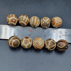 Vintage Pumtek Bead Lot 10 Beads 18-19mm Lot#271