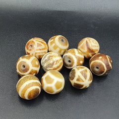 Vintage Pumtek Bead Lot 10 Beads 18-19mm Lot#271