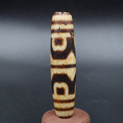 Old Himalayan Tibetan Vein Eyes Natural Agate Amulet Dzi Beads