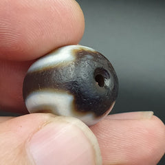 Very Rare Pattern Old Antique Himalayan Tibetan Dragon Bat Eyes Dzi Amulet Bead