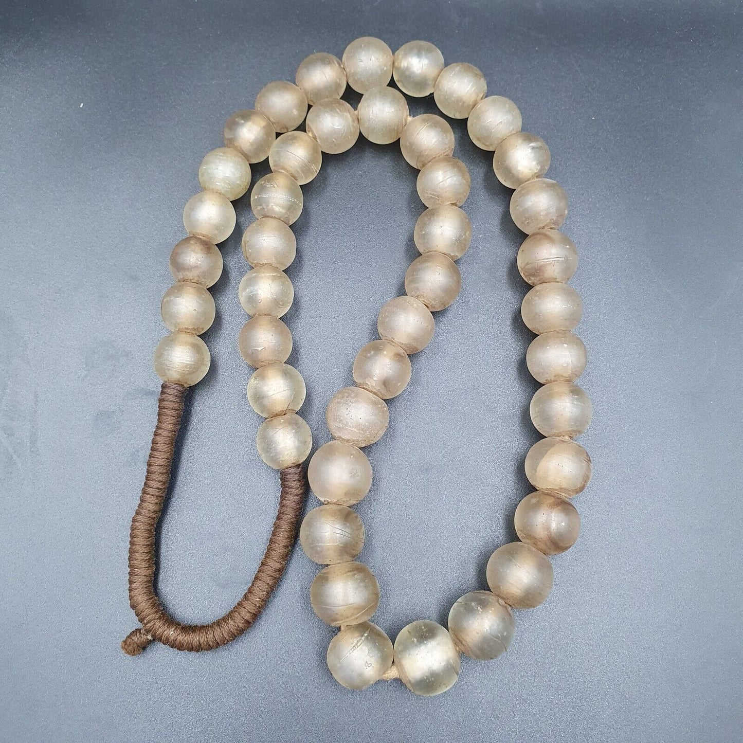 Afrikanische Handelsperlen, antike, seltene Blasenperlen, weiß, klar, rund, 15–18 mm
