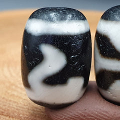 N#1012 Himalayan Indo Tibetan rare Patterns Dzi Amulet Bead Lot 3 Beads