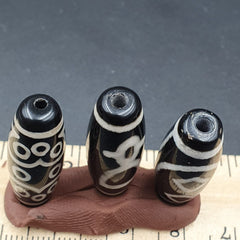 N#341 Himalayan Indo Tibetan rare Patterns Eyes Dzi Amulet Bead Lot 3 Beads