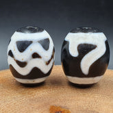 N#402 Himalayan Indo Tibetan rare Patterns Dzi Amulet Bead Lot 2 Beads 22x18mm