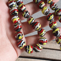 Stunning vintage Glass beads Veneraano Pattern glass beads Necklaces