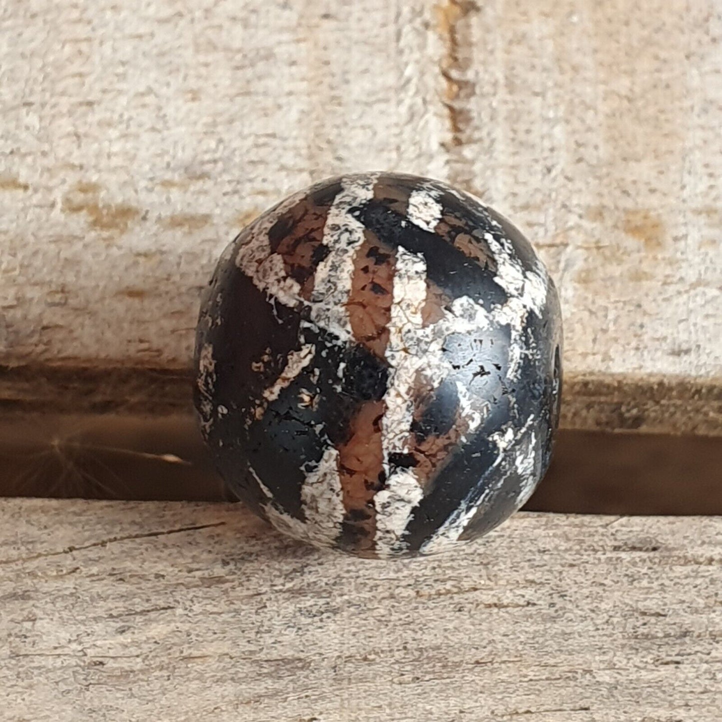 ETA-3 古董西藏蝕刻瑪瑙珠裝飾紅玉髓珠