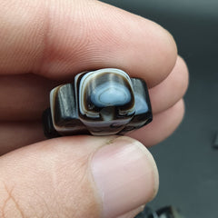 lot 2 Antique Himalayan Tibetan Arrow Shape carving Agate Amulet Bead #126