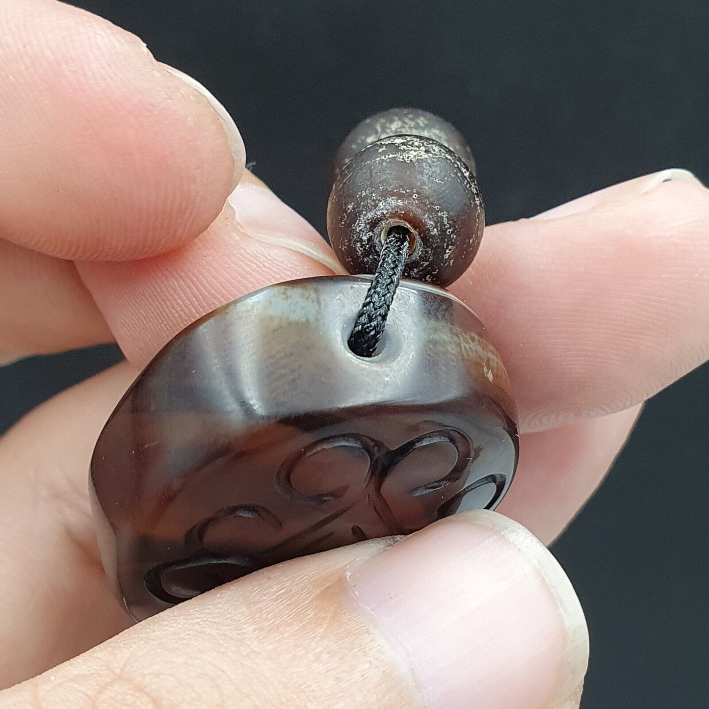 古董西藏中國喜馬拉雅雕刻瑪瑙吊墜護身符珠 #33