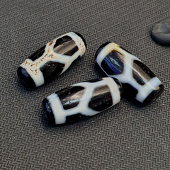 Lot 3 Old Tibetan Himalayan Beads Old Agate Beautiful patern Amulet Pendant DZI