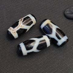 Lot 3 Old Tibetan Himalayan Beads Old Agate Beautiful patern Amulet Pendant DZI