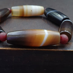 Lot 6 Antique Old Yemeni Agate Natural Rare pattern Banded Agate Bead BR1
