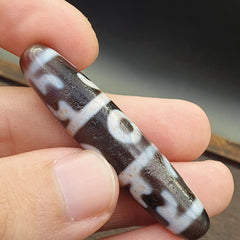 RarE pattern INDO TIBETAN Himalayan 4 Totem Eyes Red Agate bead Amulet Dzi