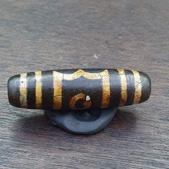 Old Indo Tibetan Agate 3 Eyes lines Agate stone Dzi Bead Amulet