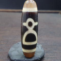 Very Unique Vintage Old Tibetan Lotus, treasure-vase Agate stone Dzi Bead Amulet