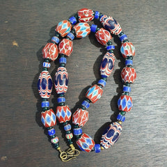 Stunning Vintage Venetian Style Chevron Feather Glass Beads Necklace N-44
