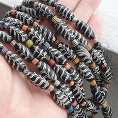 Vintage Venerano ART Fancy Feather Beads 20x10MM Black GLASS BEADS Necklace