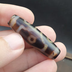 Old Tibetan Very unique 6 Eyes Agate stone Dzi Bead Amulet