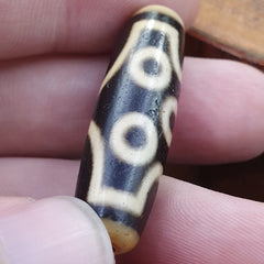 Vintage Old Tibetan 7 eyes Dzi Bead Amulet