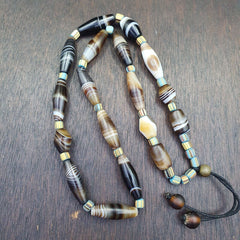 Antique Yemeni Middle Eastern Agate Eyes Patterns Suleimani Agate Necklace