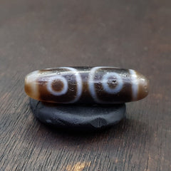 Tibetan Nepalese Triple Eyes Antique Agate stone Dzi Bead Amulet HQ-A-6
