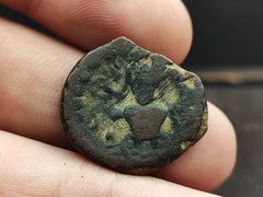 Bronze coin of Kushan emperor Vima Takto alias Soter Megas (80–90 CE) Ancient 4Y