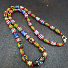 YCH-9 Venetian Style Chevron and White Heart Venetian Feather Beads Necklace