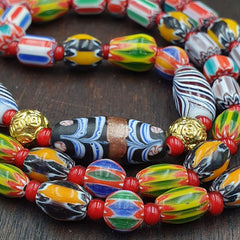 YCH-8 Venetian Style Chevron and White Heart Venetian Feather Beads Necklace