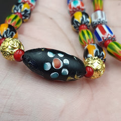 YCH-9 Venetian Style Chevron and White Heart Venetian Feather Beads Necklace