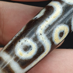 Tibetan Dzi Old White Grey Agate Bead " 9 Eyes " Amulet Pendant Necklace TBA-2