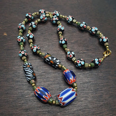 Vintage Venetian Style Chevron Feather Skunk Mix Glass Beads Necklace MX-75