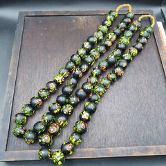 Vintage Trade Floral Green, Black Glass Beads Beaded Necklace