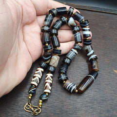 Antique Yemeni Agate Natural Rare pattern Banded Agate Bead Necklace