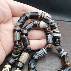 Antique Yemeni Agate Natural Rare pattern Banded Agate Bead Necklace