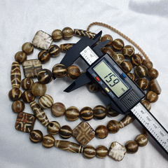 RARE Very Old PUMTEK BEADS Necklace Palmwood Great Patterns