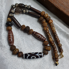 Powerful Tibetan old Eyes Agate amulet with carving Yak Bone Beads Necklace