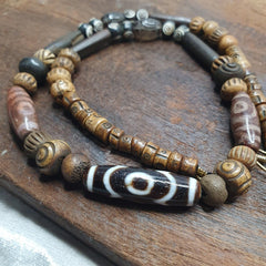 Powerful Tibetan old Eyes Agate amulet with carving Yak Bone Beads Necklace