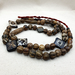South East Asian Old PUMTEK BEADS Necklace Palmwood Great Patterns