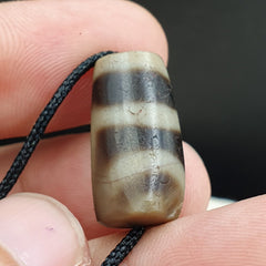 Authentic Ancient Tibetan Sakor Namkor Dzi Etched Agate Bead