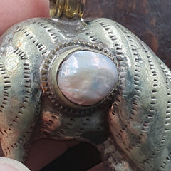 Wonderful Pearl on Mysterious Animal Figurine pendent Tibetan Pendant necklace