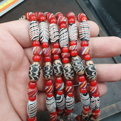 Vintage Venerano ART Fancy Feather venetian whiteheart 6mm BEADS Necklace