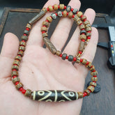 Rare 8 eyes Himalayan Tibetan Agate Dzi Bead Amulet & whiteheart Beads