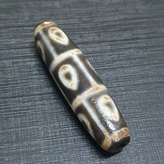 Vintage Old Himalayan Indo Tibetan 9 Eyes Agate Beads Unique pattern