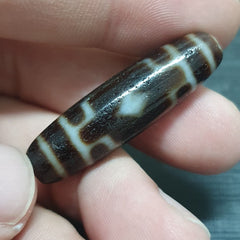 High Quality 2 Diamond Eyes Old Himalayan Indo Tibetan Agate DZI Bead