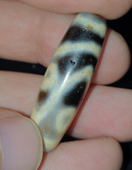 Very Unique 5 eyes Old Himalayan Indo Tibetan Agate DZI Bead Rare Pattern