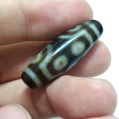 Vintage Old Himalayan Indo Tibetan 7 Eyes Agate Beads Unique pattern