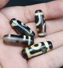 Lot 4 Beads Indo Tibetan Beautiful Pattern Agate Dzi Amulet Beads